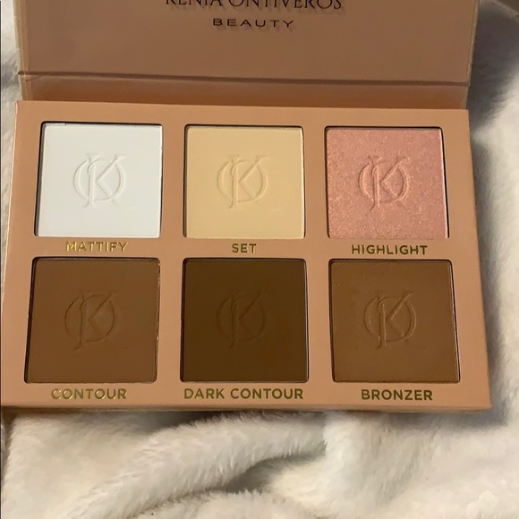 Kenia Ontiveros set and define kit - Picture 3 of 3